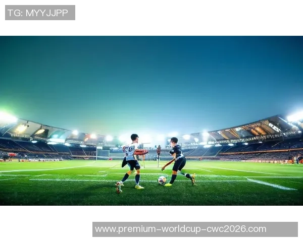 激情四溢的绿茵场上踢足球的精彩瞬间与动人形容词探讨